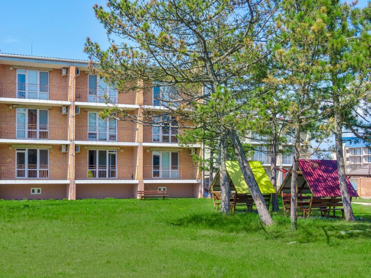 Hôtel Пальмира à Kobleve Extérieur photo